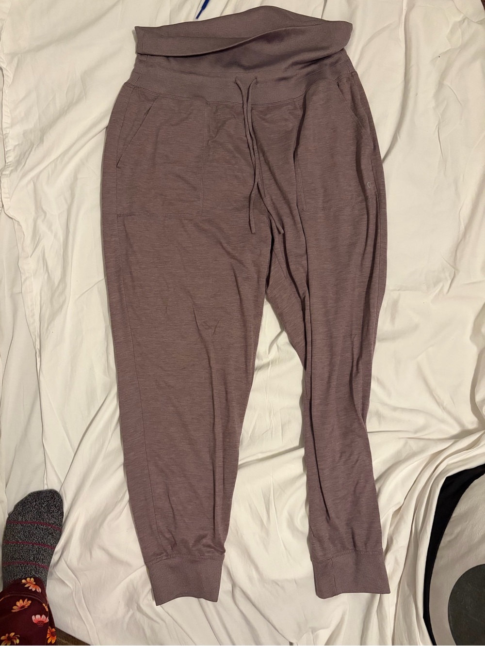 Gap Fit Joggers - Picture 1 of 5